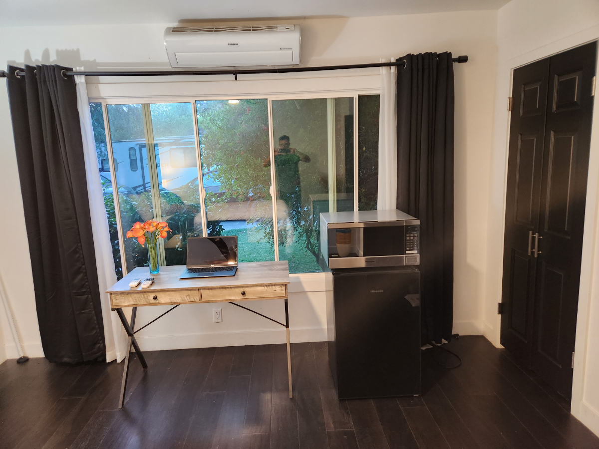 Gated, Private Room, Queen Bed/Full Bath/Laundry