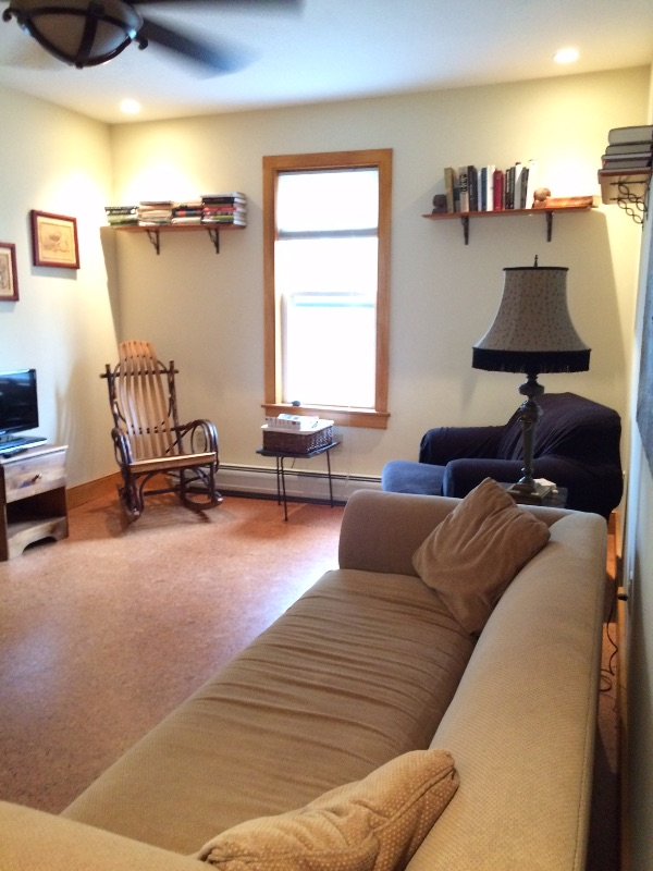 2 bedroom with private porch - Photo 6