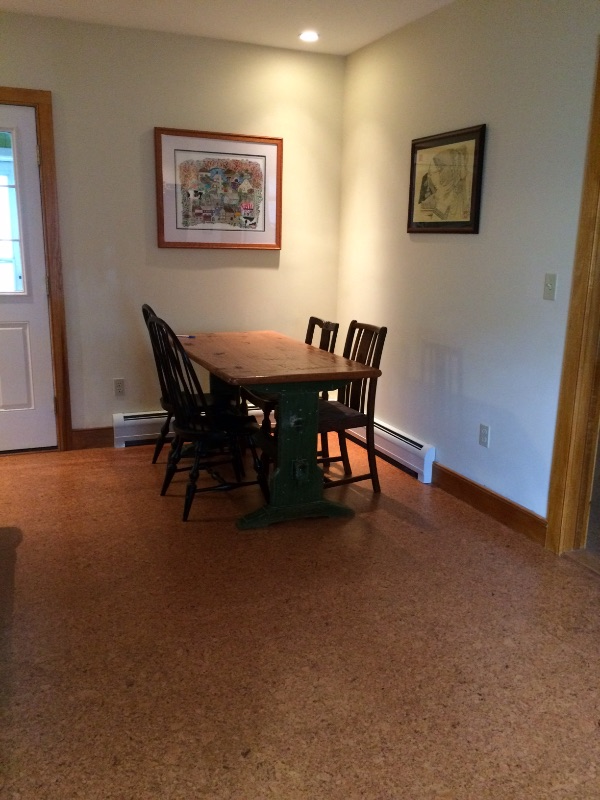 2 bedroom with private porch - Photo 11