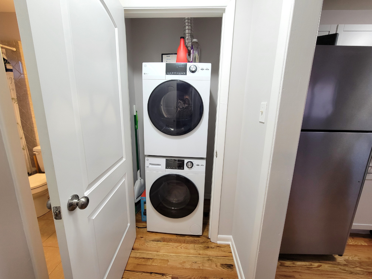Dog Friendly Close to Downtown & UVA - Photo 11