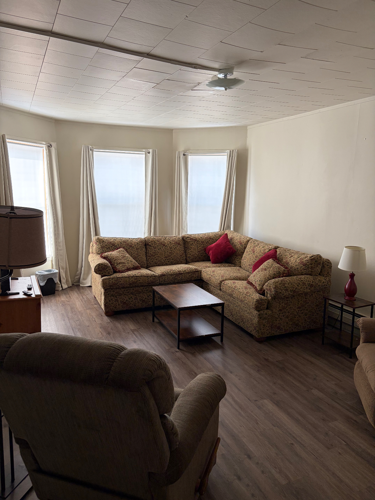 Cozy renovated Victorian apartment located in Whitehall, NY 27 mi from Rutland, VT - Photo 2