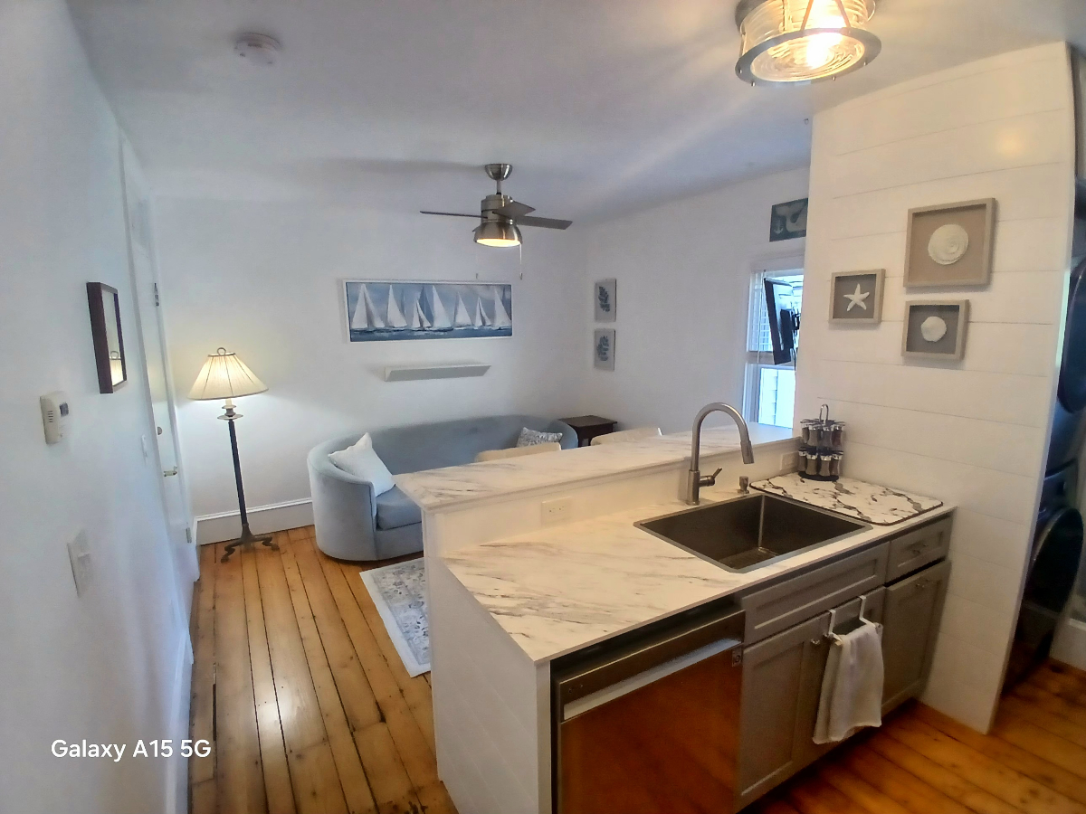 2nd Floor 1 Bedroom