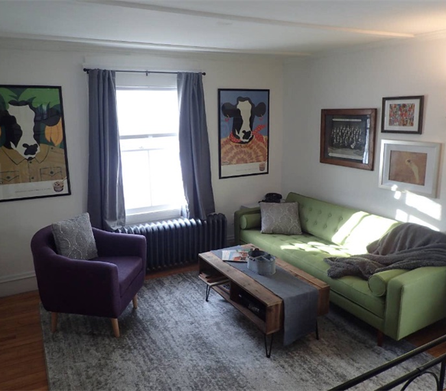 Apt 1- mile from hospital
