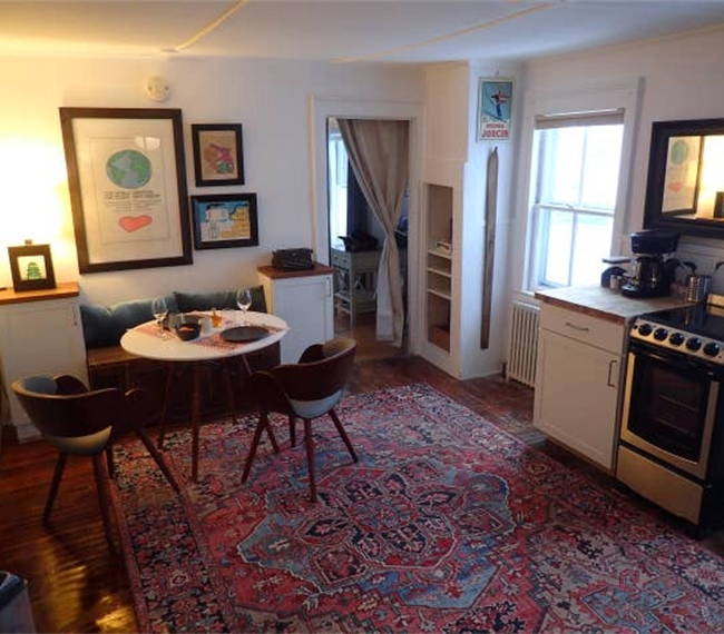 Apt 1- mile from hospital - Photo 2
