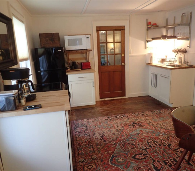 Apt 1-  mile from hospital - Photo 6