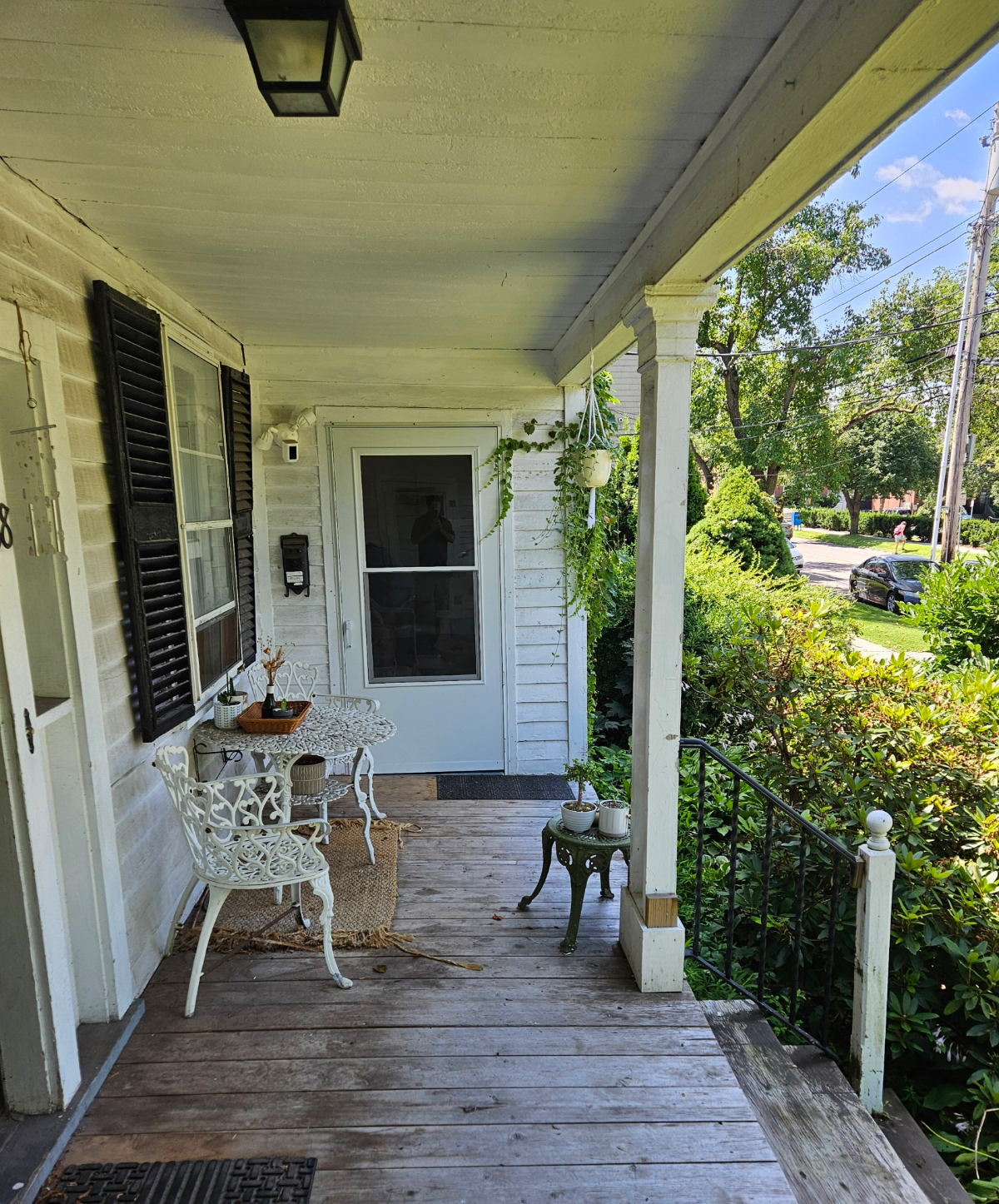 Apt 1- mile from hospital - Photo 2