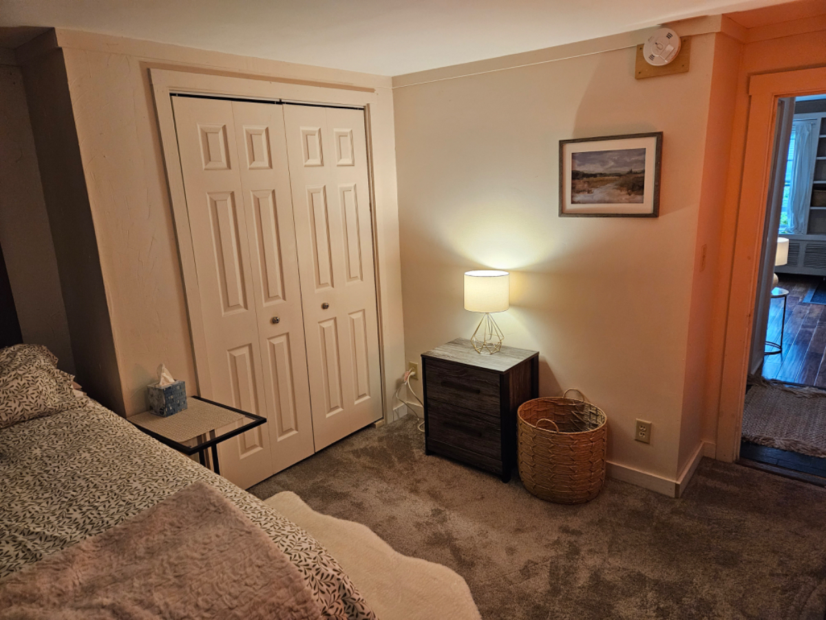 Apt 1-  mile from hospital - Photo 7
