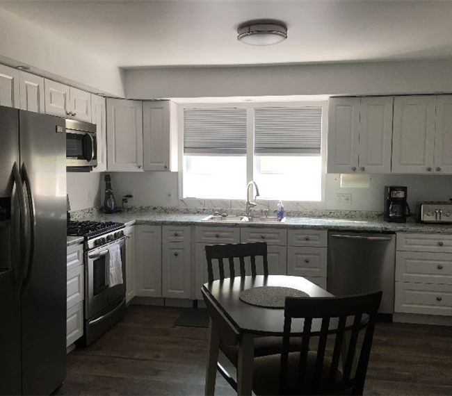 Unit C - Furnished - 2BR Apartment Very Clean within 4 miles of UVM Medical Center Hospital and Down - Photo 8