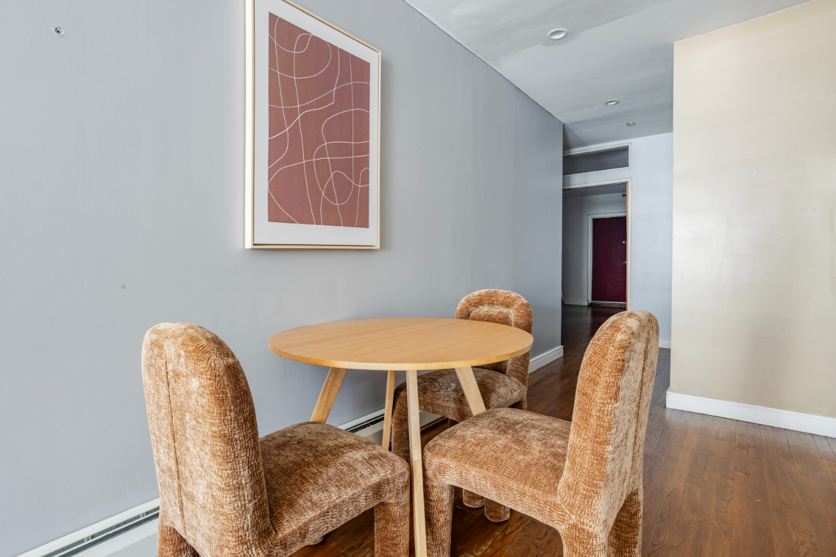 ONE BEDROOM GARDEN APARTMENT IN MANHATTAN - Photo 5