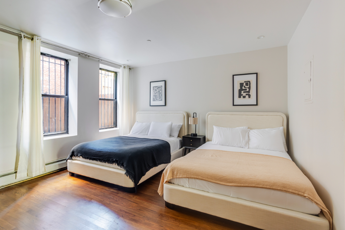 ONE BEDROOM GARDEN APARTMENT IN MANHATTAN - Photo 6