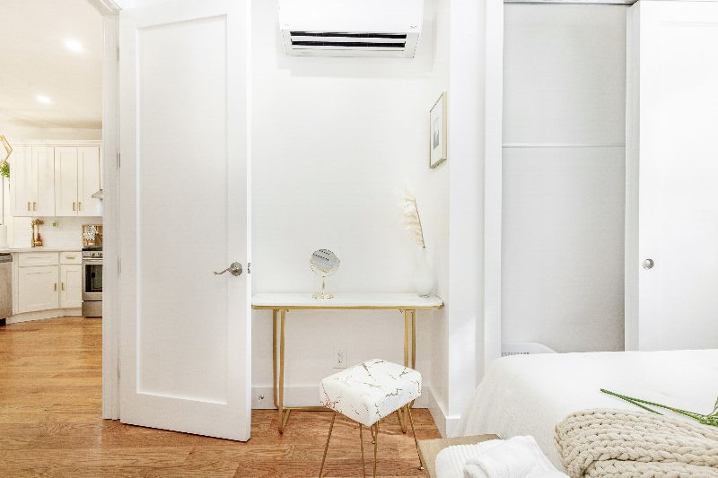 Botanical Garden · Private 3BR/2BA · Free Parking - Photo 10