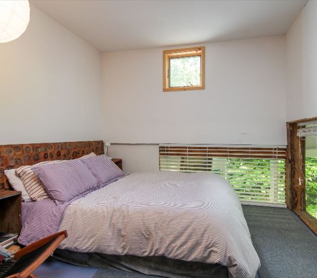 Clean modern townhouse in mountain neighborhood outside of Burlington - Photo 2