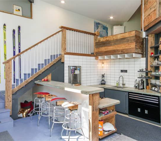 Clean modern townhouse in mountain neighborhood outside of Burlington - Photo 10