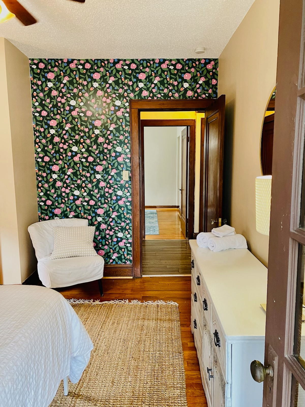 Vintage & Fresh in one of the coziest areas