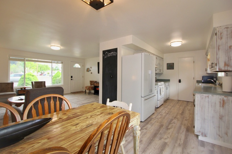 Cheerful 3 Bedroom on a Park