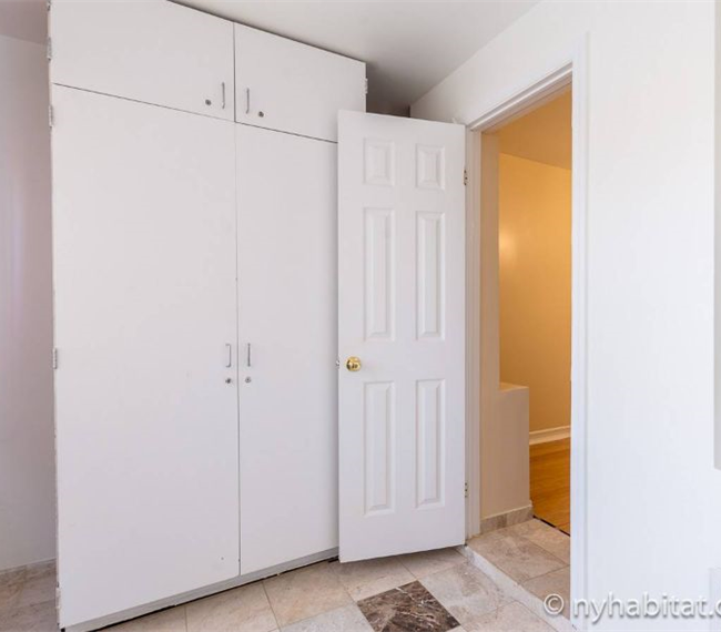 Spacious  Private 2 Bedroom Rental in Brooklyn - Photo 7