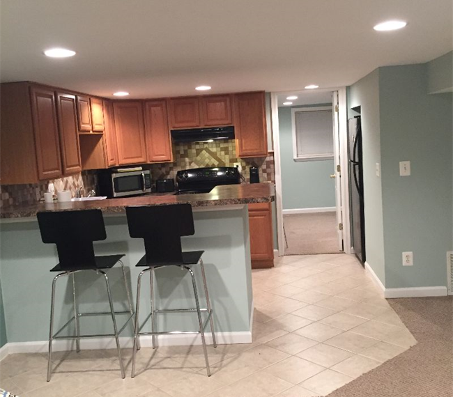 Centrally Located Modern and Cozy Basement Apartment - Photo 6
