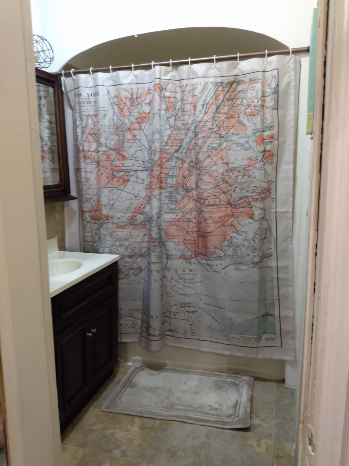 Spacious Apt Near Brookdale Hospital - Photo 8