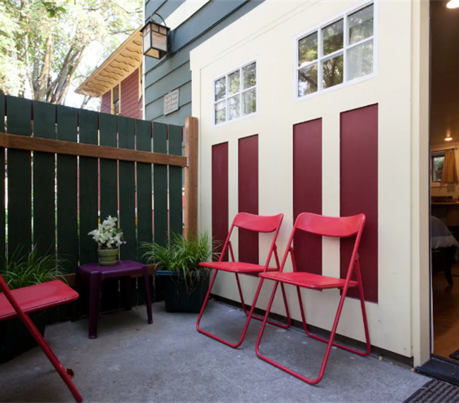 Studio Apartment