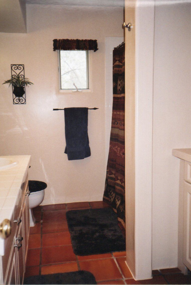 Nice Condo Near Plaza - Photo 8