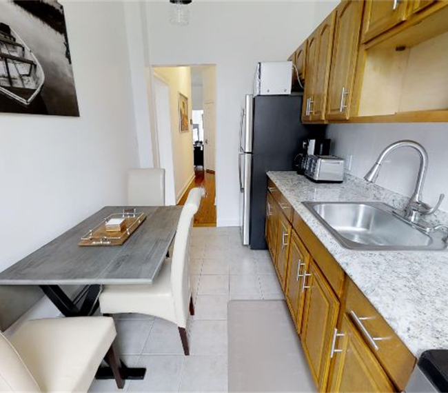Apartment with Garden Access & Separate Office/Study Room - Photo 10