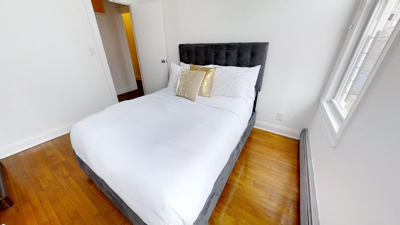 Apartment with Garden Access & Separate Office/Study Room - Photo 4