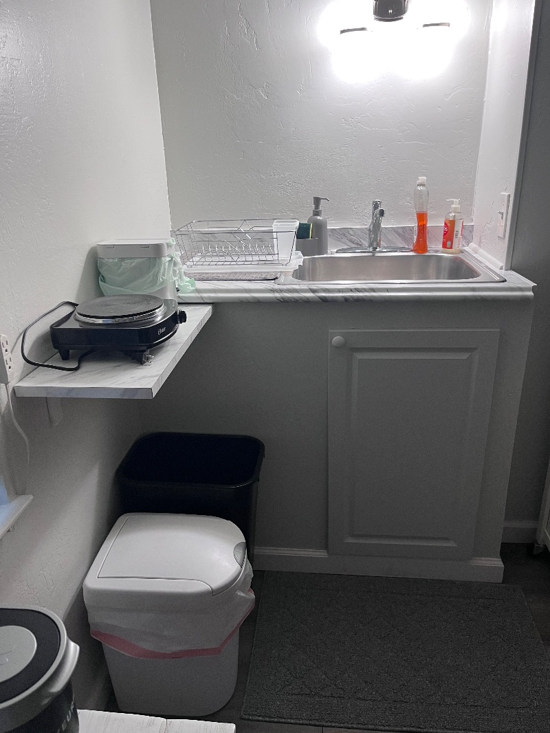 Private cozy 1 bed 1 Bath - Photo 4