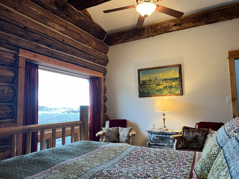 Handcrafted Log barn - Photo 4