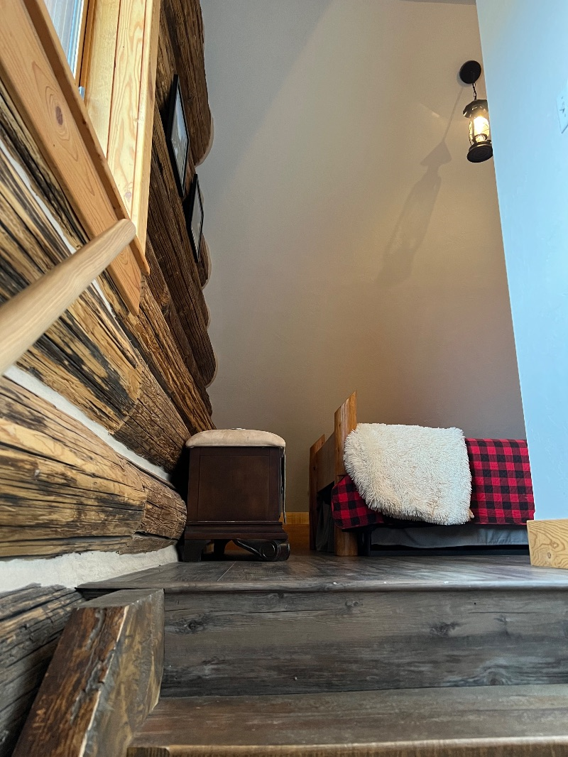 Handcrafted Log barn - Photo 7