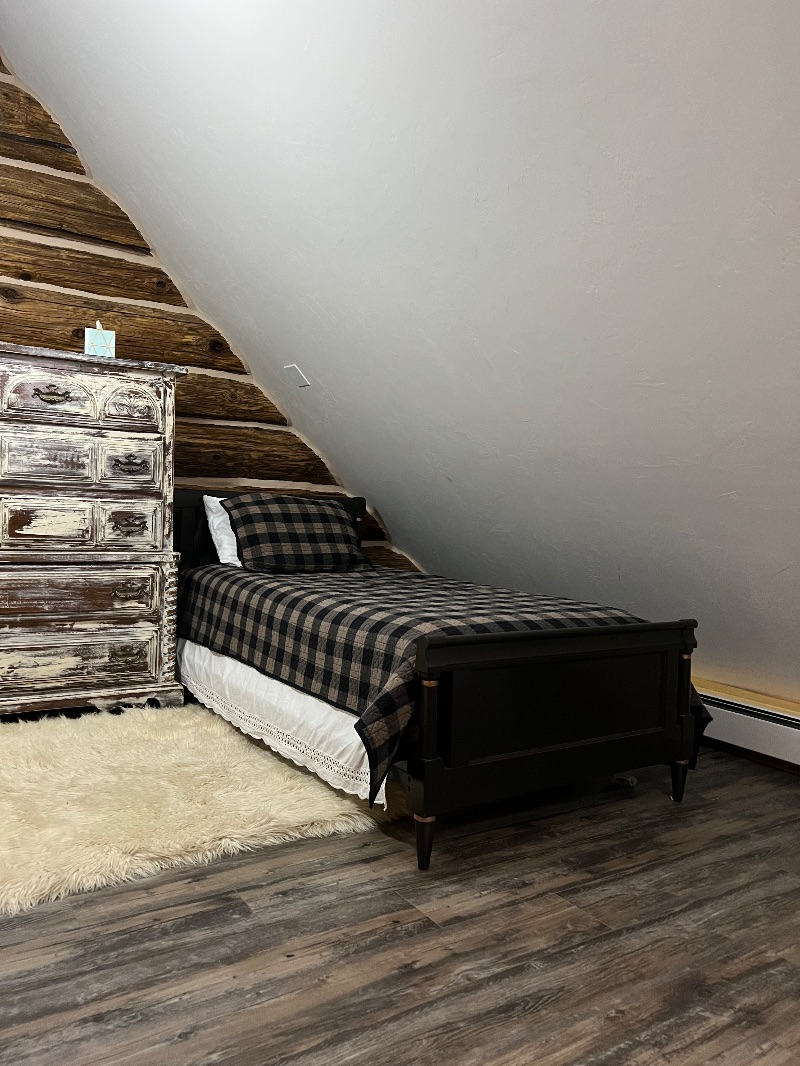 Handcrafted Log barn - Photo 12