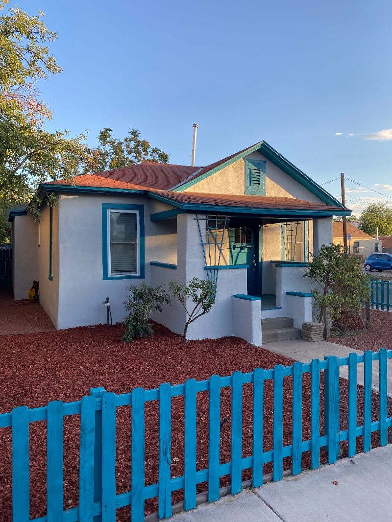 Cozy 2 Bedroom House In Downtown Albuquerque - Photo 2