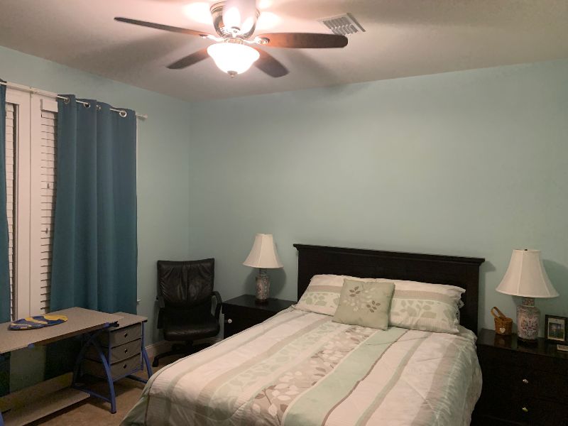 Downstairs bedroom suite with private bathroom! - Photo 4