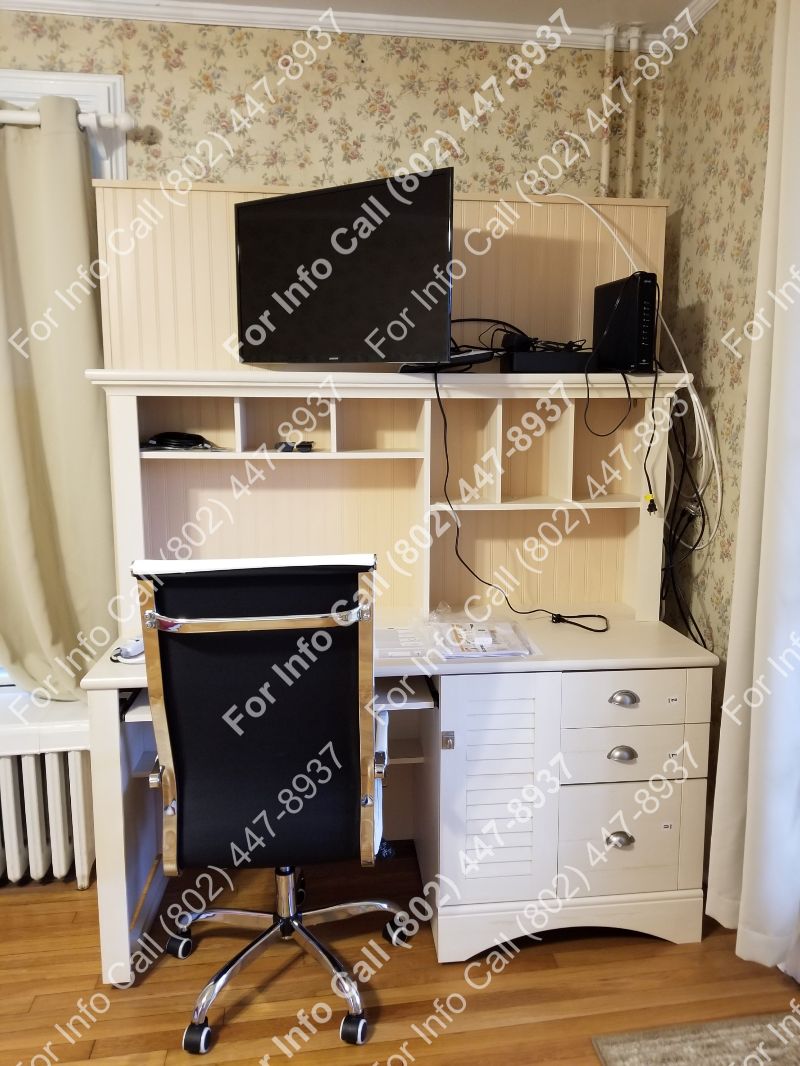 Quiet, Safe, Cozy, W/D -  600 sq ft Apt 1 - 1st fl - Photo 10