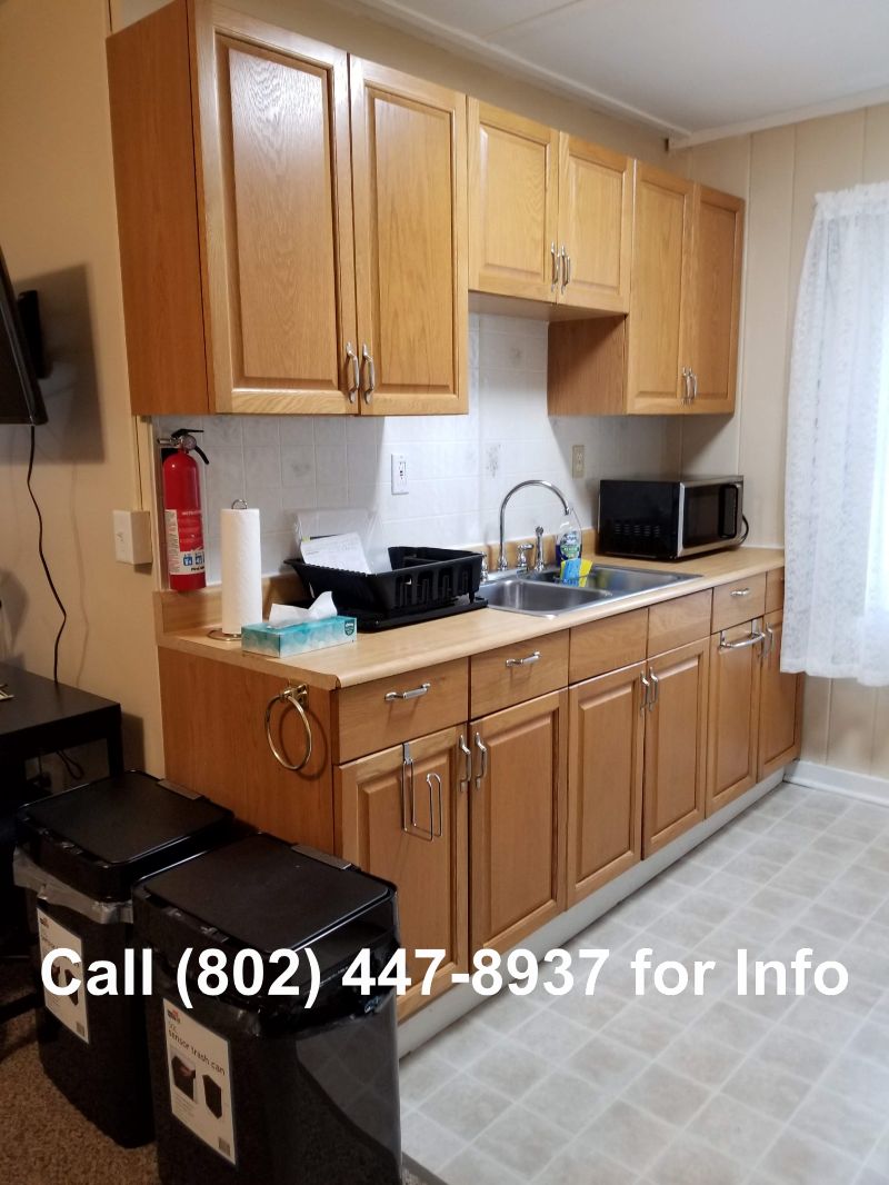 Quiet, Safe, Cozy, W/D - 600 sq ft Apt 1 - 1st fl - Photo 5
