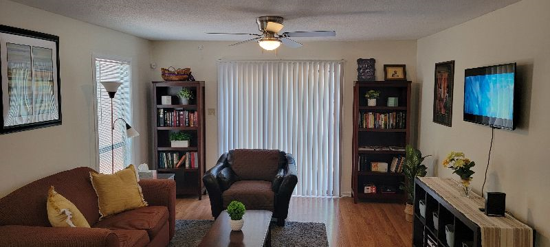 Cozy Garden Townhouse Close to Area Hospitals Unit A