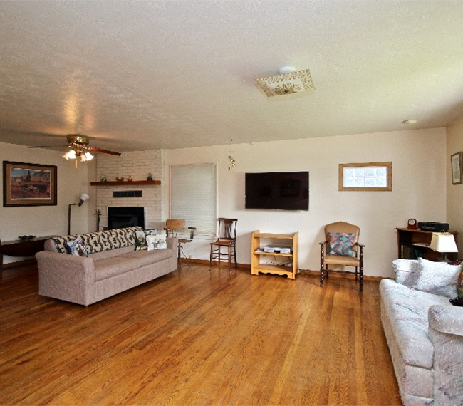 Executive Living, Fully Furnished, Less than 5 Minutes from Hospital and Legacy Senior Living - Photo 1
