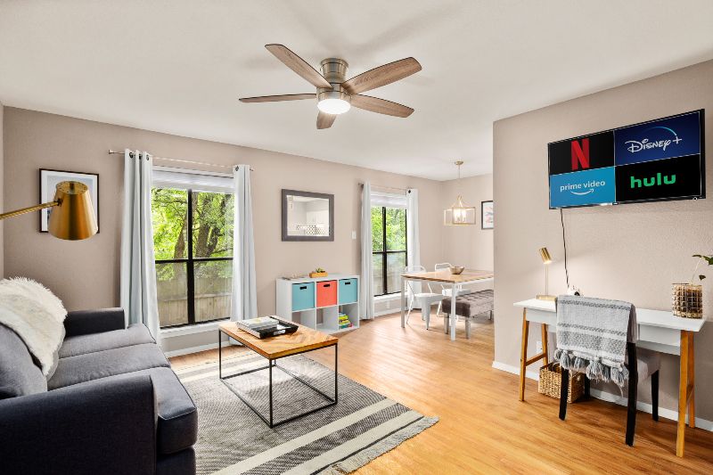 Stylish ATX Condo, KING Bed, W/D