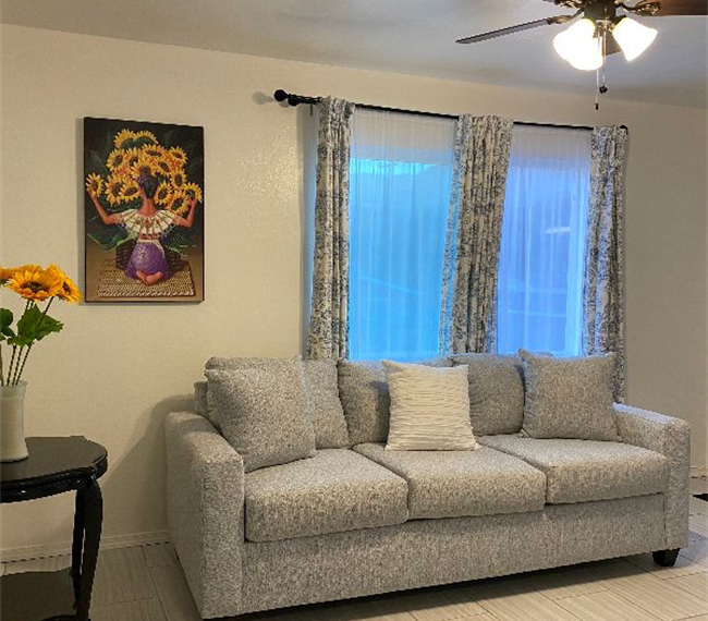 CocoVillaSB Apartment 4 (Upstairs)