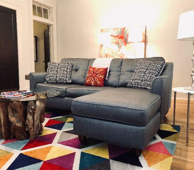 Apt 28 - Creative Space