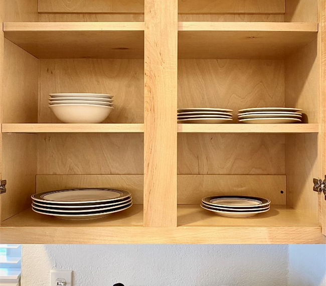 Contemporary House in Converse - Photo 10