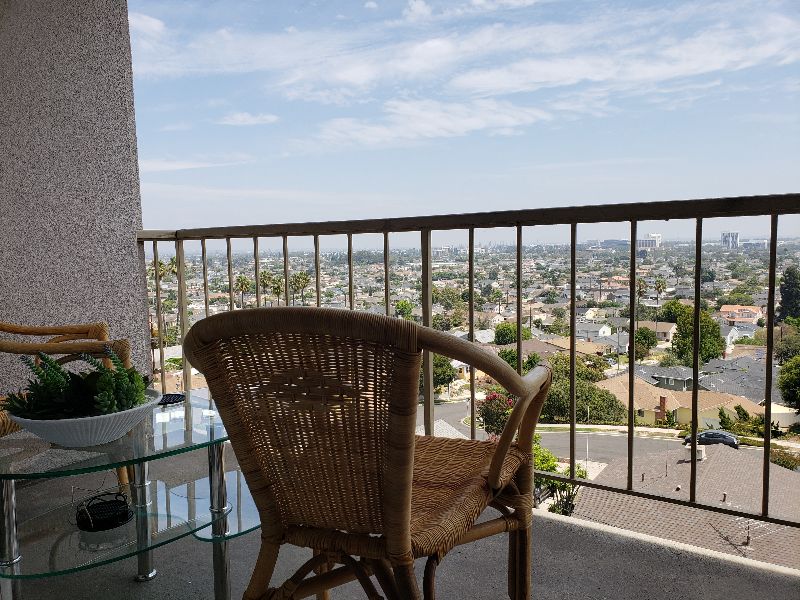 Large Bedroom with Private Bath 1 mile from Beach
