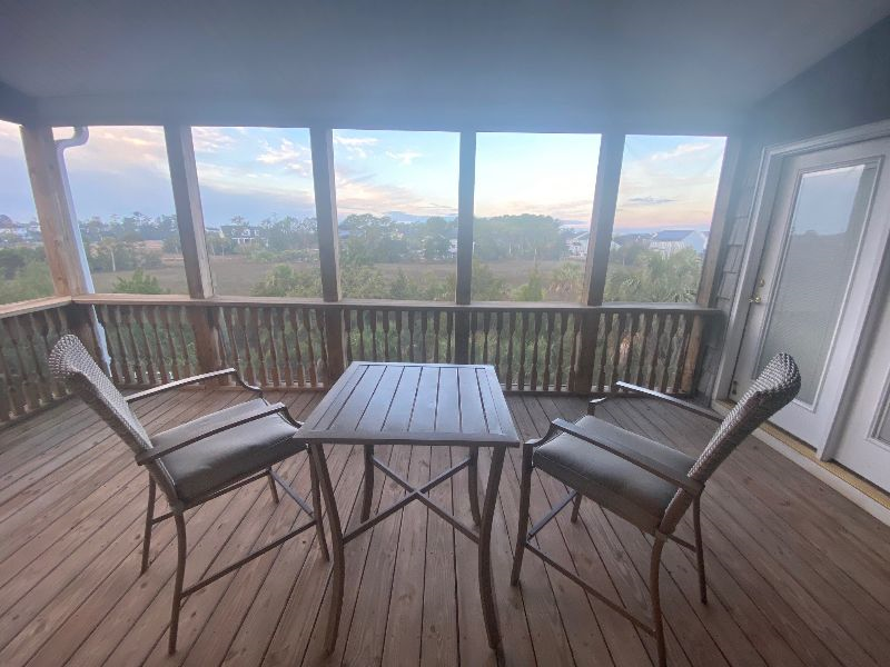Large Private Suite Near Hospital - South Room