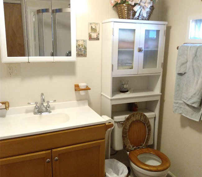 Furnished Home Near DMH - Photo 3