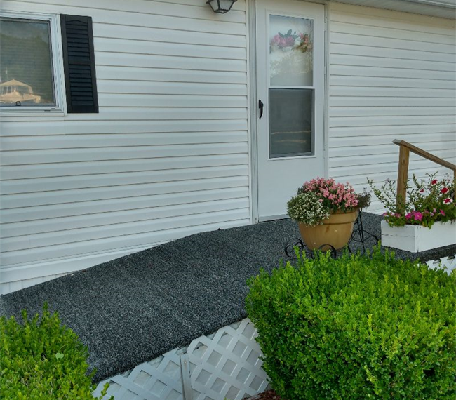 Furnished Home Near DMH - Photo 1