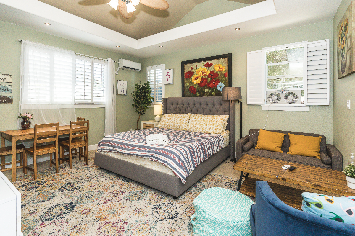 Luxury executive Guest Suite house Close to Stanford on a Single family House