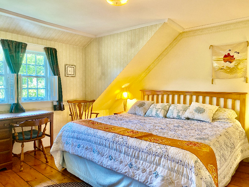 Artful Lodging & Retreats 2nd Floor 3 Bedroom Apt. - Photo 11