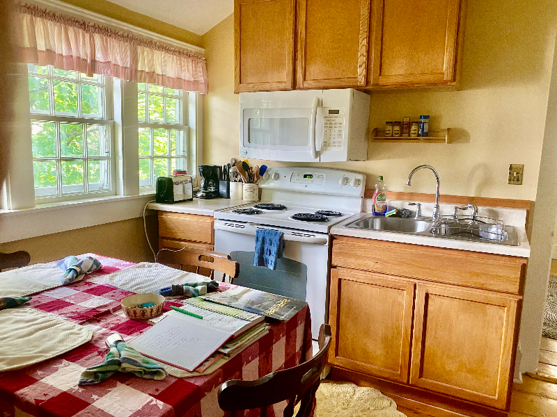 Artful Lodging & Retreats 2nd Floor 3 Bedroom Apt. - Photo 2
