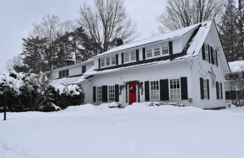 Artful Lodging & Retreats 2nd Floor 3 Bedroom Apt. - Photo 4