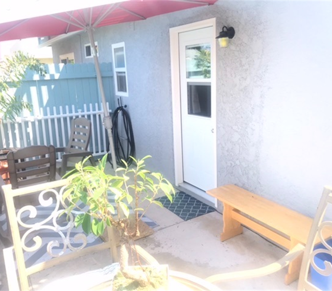 New University City Furnished Studio! - Photo 3