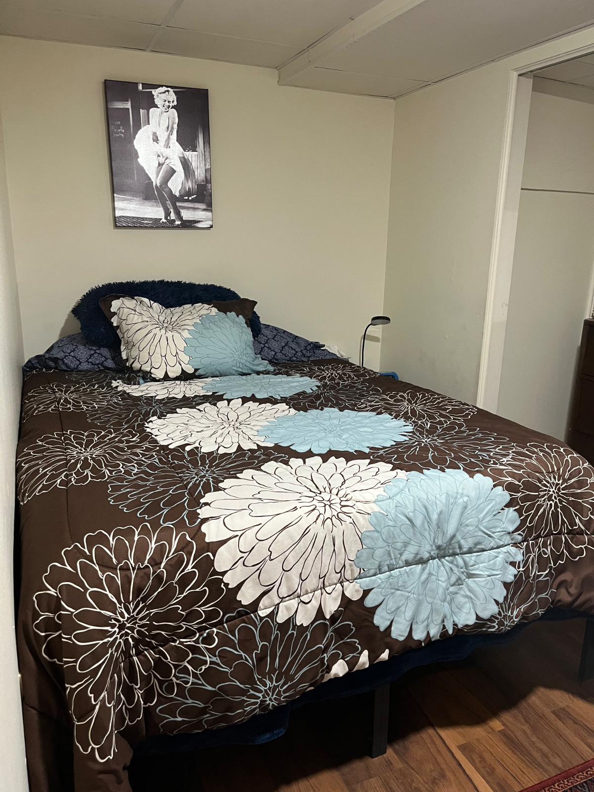 Two Bedroom Apartment Just Outside Park - Photo 6